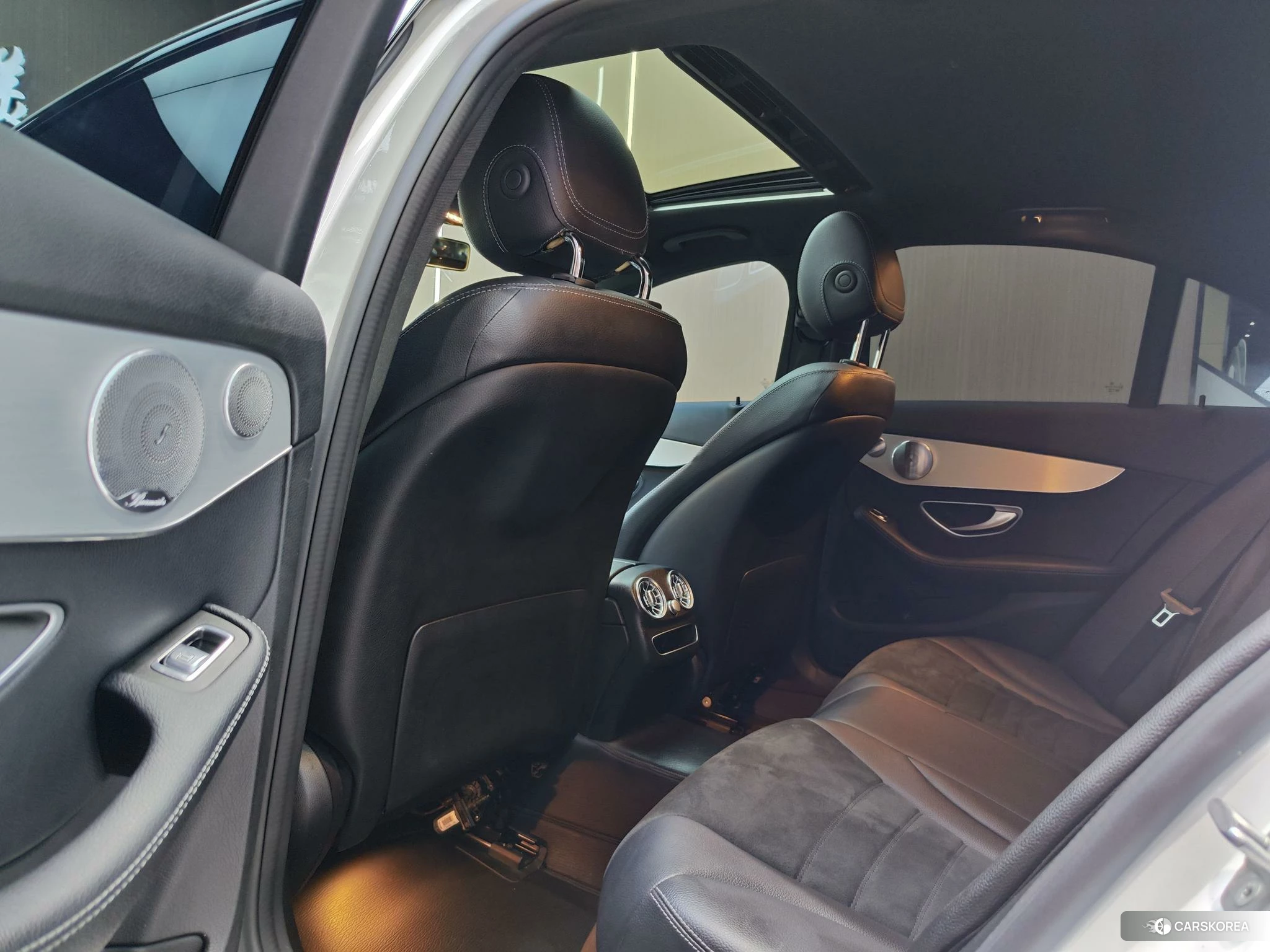 Mercedes-Benz C-class 2020 Белый из Китая, фото 2