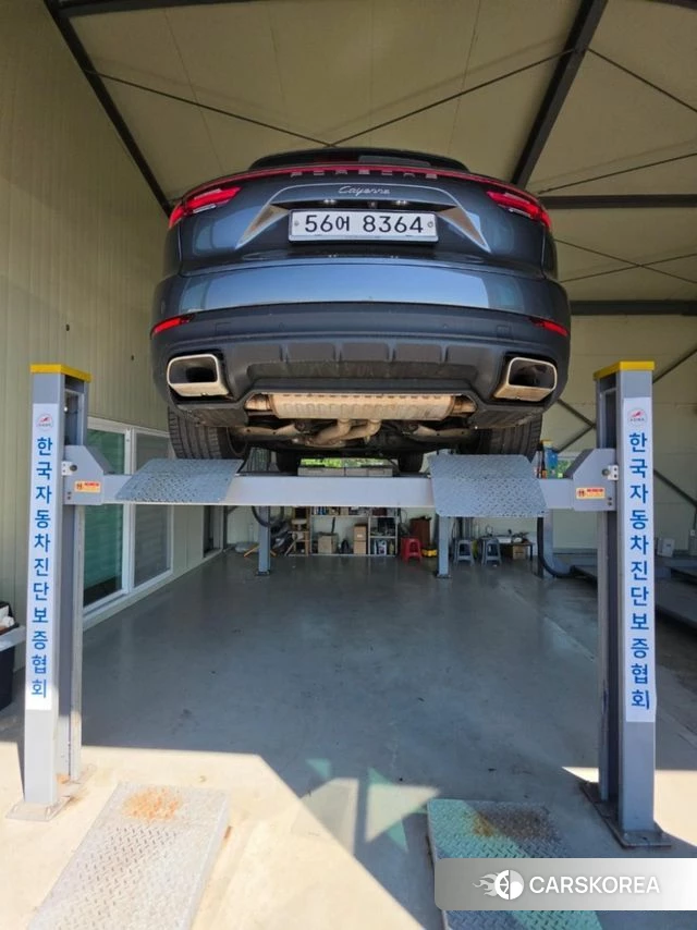 Porsche Cayenne (PO536) 2019 Серый из Кореи, фото 2