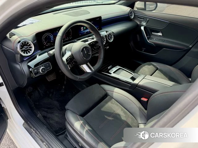 Mercedes-Benz A-Class 2025 Белый из Китая, фото 6