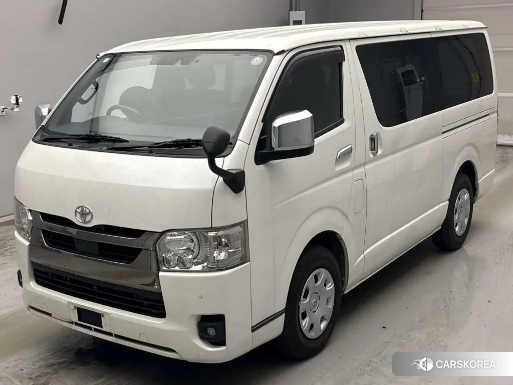 Toyota HiAce Van 2023 из Японии, фото 2