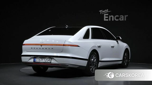 Hyundai Grandeur (GN7) id 4965508 из Кореи 12