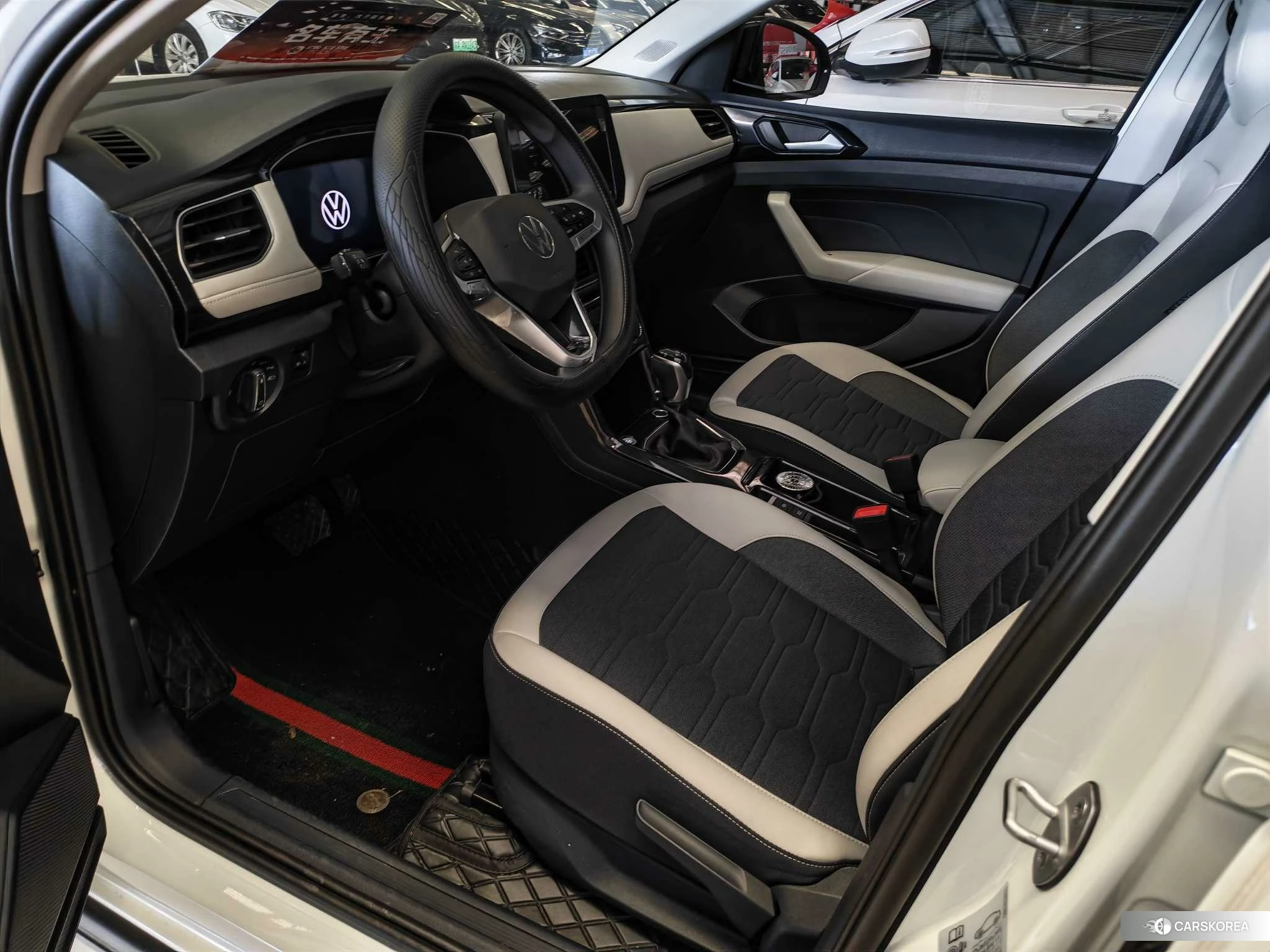 Volkswagen Tharu 2024 Белый из Китая, фото 2
