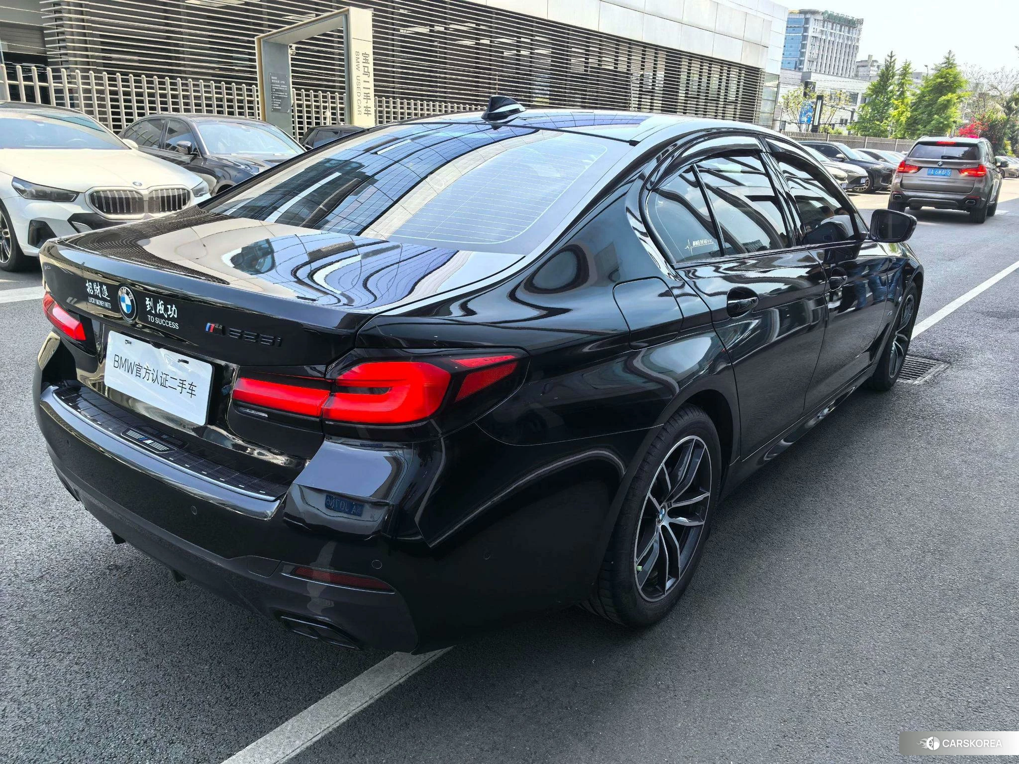 BMW 5 series 2021 Черный из Китая, фото 2