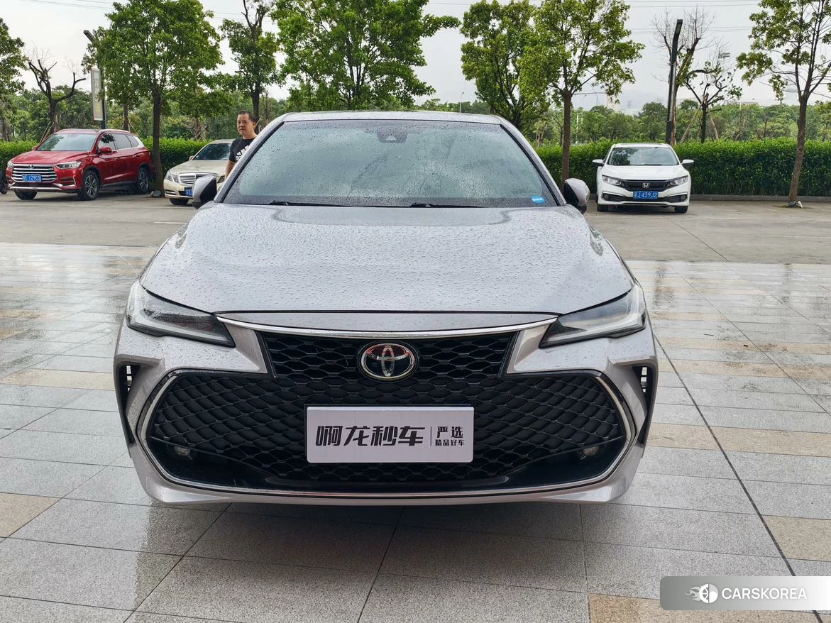 Toyota Avalon 2022 Серебристо-серый из Китая, фото 2