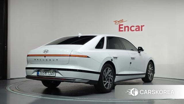 Hyundai Grandeur (GN7) id 5001406 из Кореи 12
