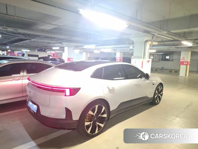 Polestar Polstar 4 2026 Светло-серебряный цвет из Кореи, фото 3