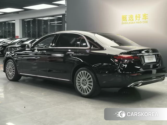 Mercedes-Benz E-Class 2023 Черный из Китая, фото 4