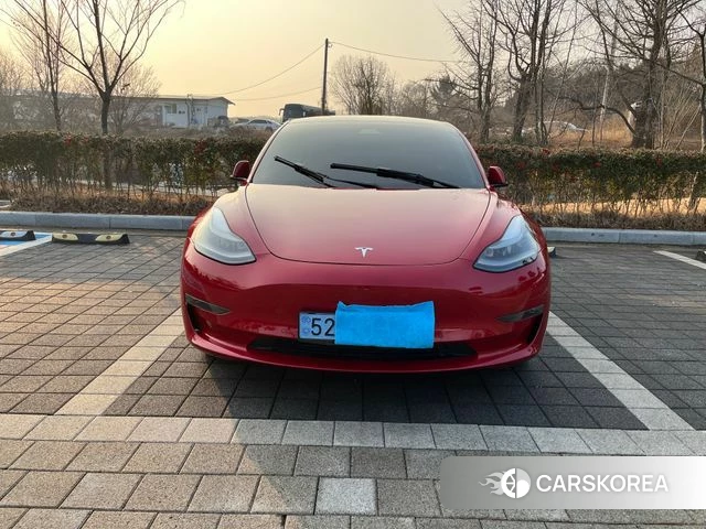 Tesla Model 3 2022 Красный из Кореи, фото 2