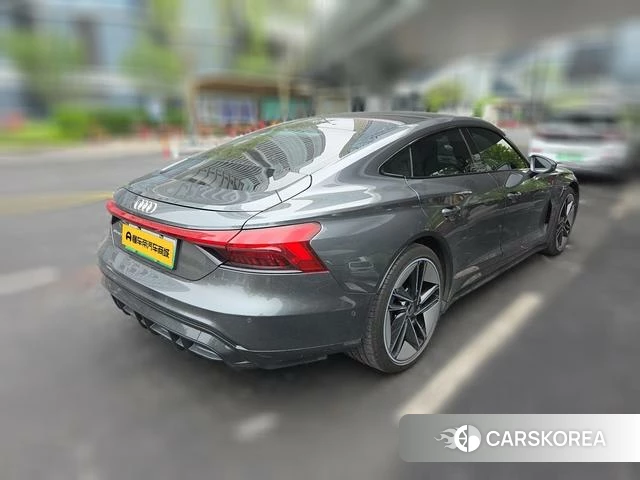Audi e-tron 2024 Темно-серый из Китая, фото 2