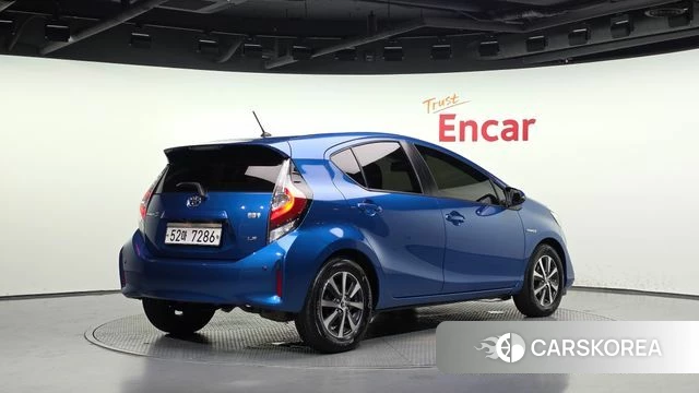 Toyota Prius C id 4907638 из Кореи 12