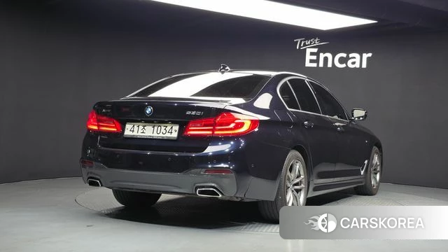 BMW 5 Series (G30) id 5014099 из Кореи 12