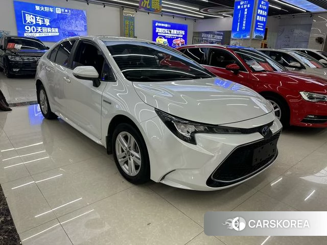 Toyota Levin 2021 Белый из Китая, фото 3
