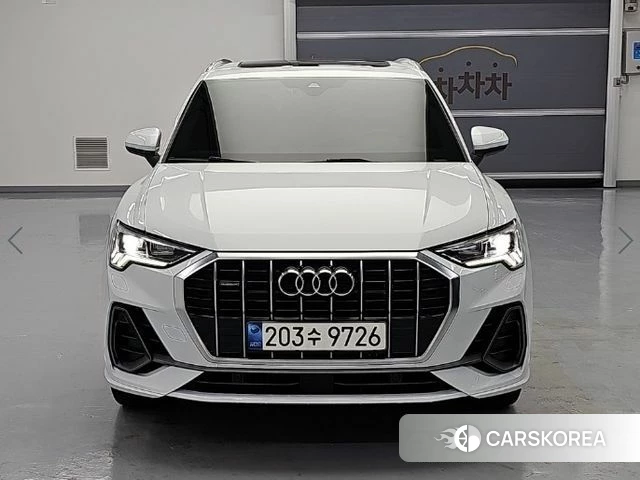 Audi Q3 (F3) 2023 Белый из Кореи, фото 2