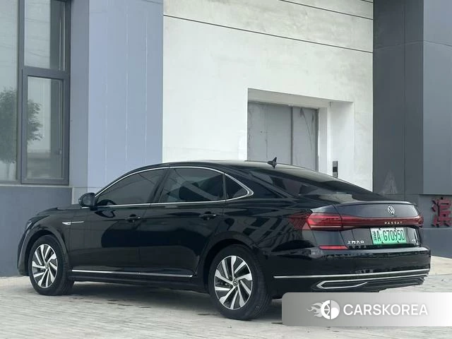 Volkswagen Passat 2024 Черный из Китая, фото 2