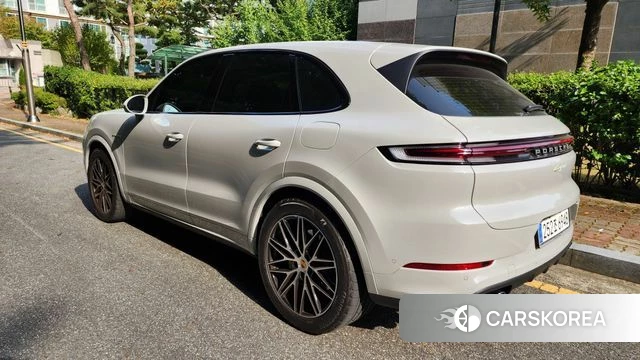 Porsche Cayenne (PO536) 2025 Жемчужный цвет из Кореи, фото 6