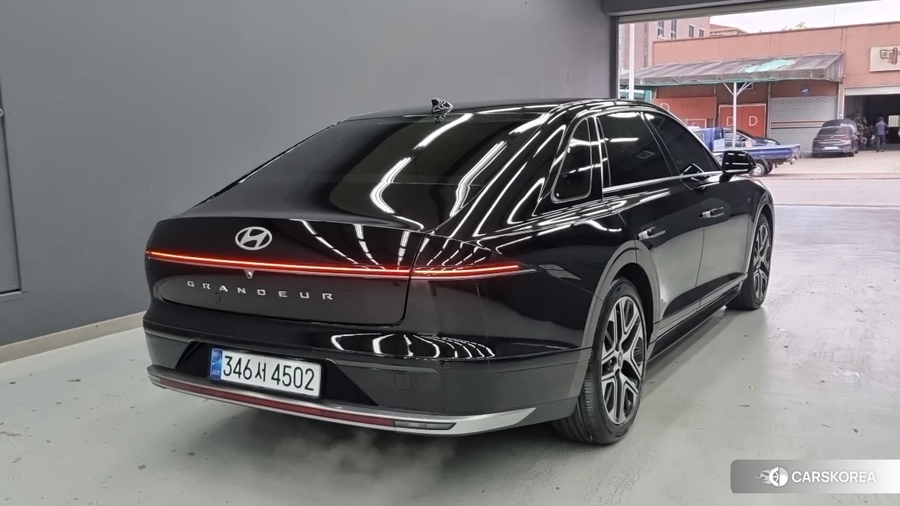 Hyundai Grandeur (GN7) id 5026987 из Кореи 10