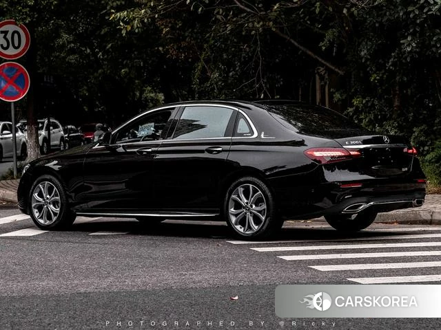Mercedes-Benz E-Class 2021 Черный из Китая, фото 6