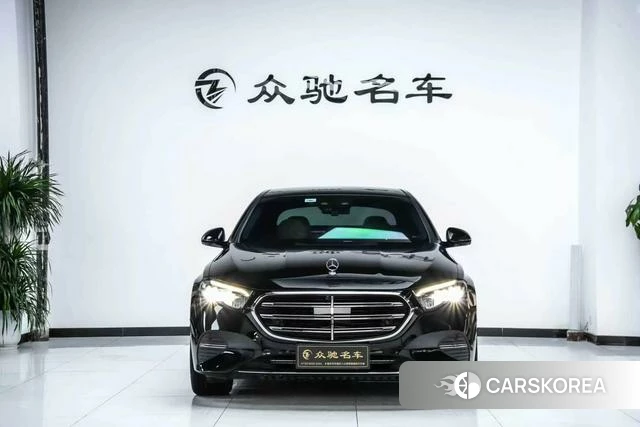 Mercedes-Benz E-Class 2024 Черный из Китая, фото 4