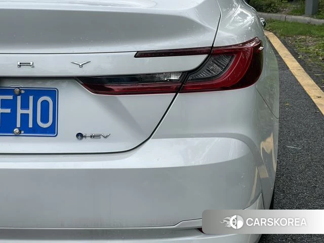 Toyota Camry 2025 Белый из Китая, фото 3