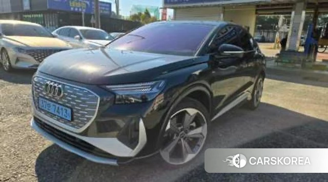Audi Q4 e-Tron (F4) 2026 Черный из Кореи, фото 2