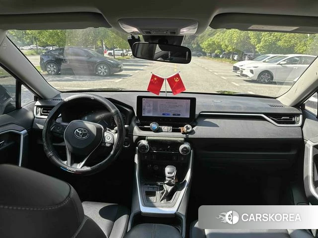 Toyota RAV4 2023 Черный из Китая, фото 3