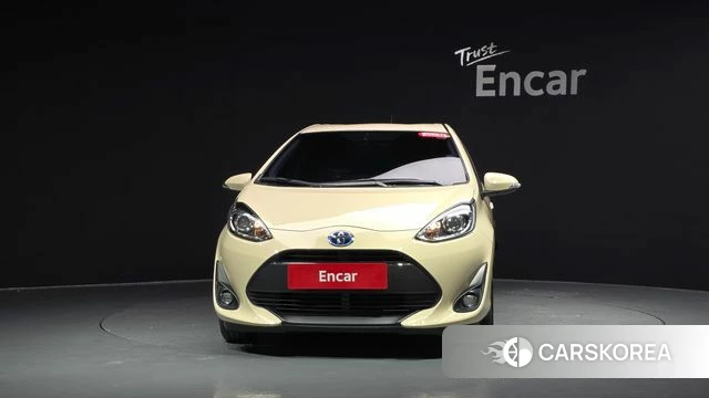 Toyota Prius C id 4952866 из Кореи 12