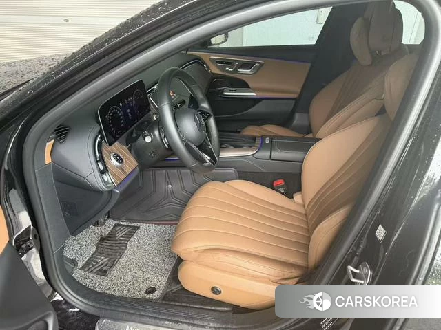 Mercedes-Benz E-Class 2024 Черный из Китая, фото 2