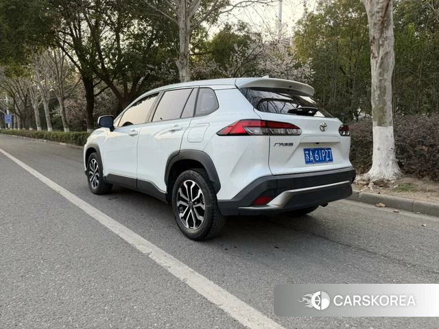 Toyota Frontlander 2022 Белый из Китая, фото 4