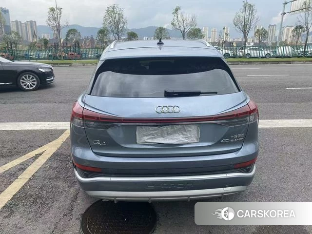 Audi Q4 2024 Синий из Китая, фото 4