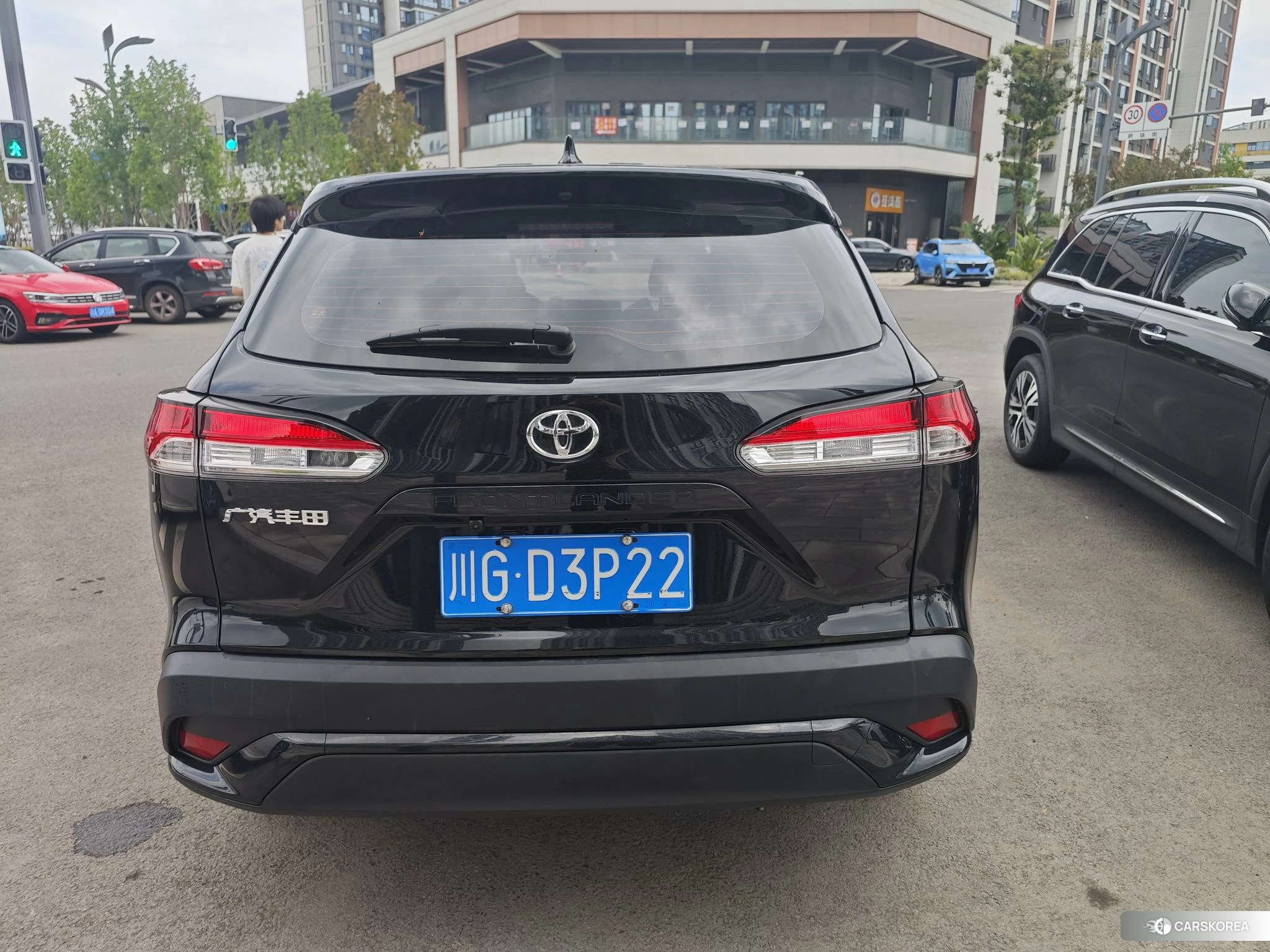 Toyota Frontlander 2023 Черный из Китая, фото 6