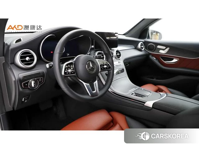 Mercedes-Benz GLC 2023 Белый из Китая, фото 2