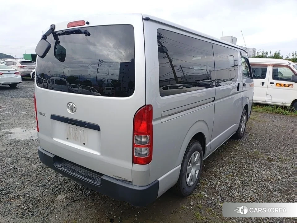 Toyota HiAce Van 2021 из Японии, фото 2