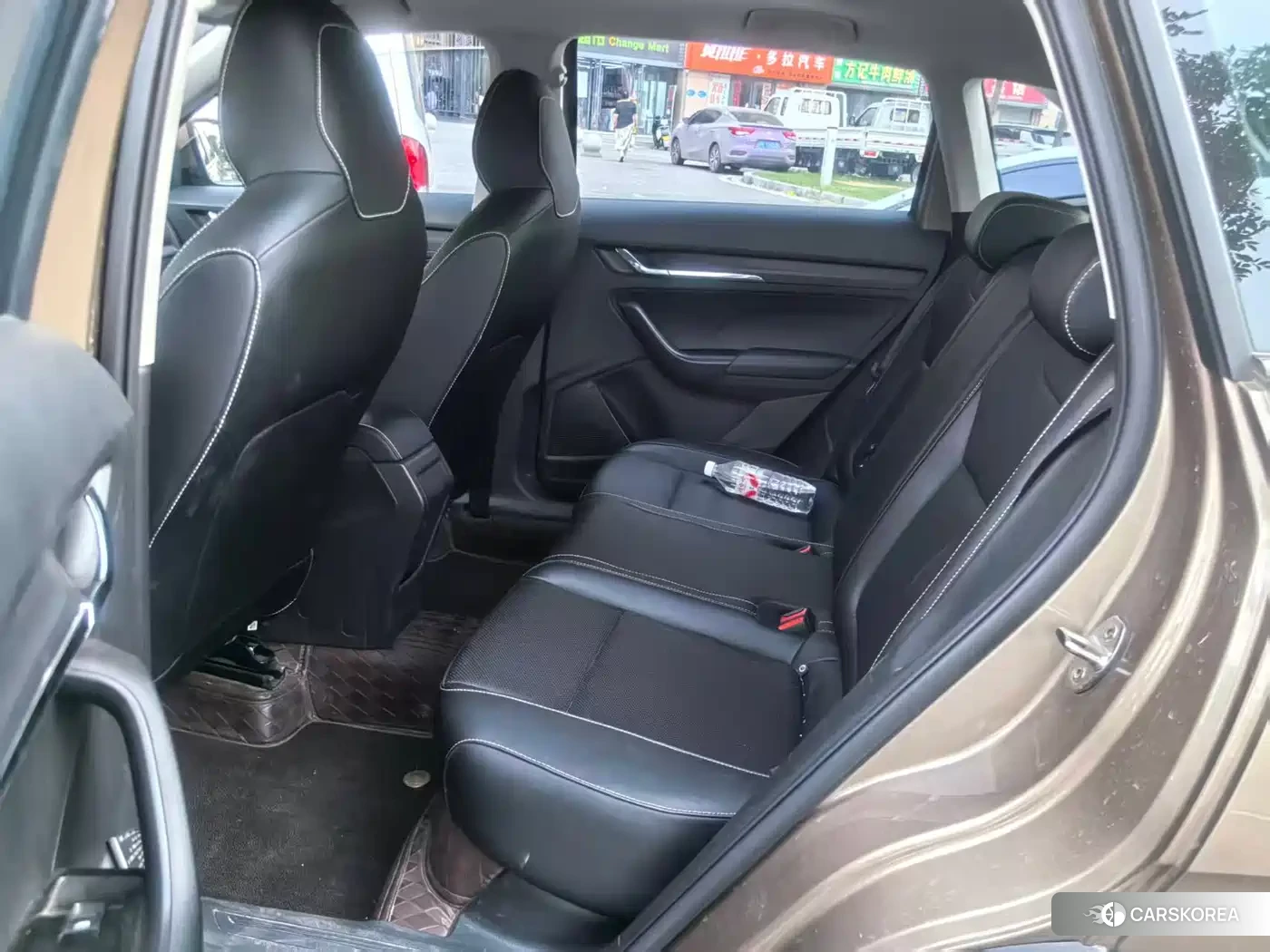 Skoda Kamiq 2023 Champagne/brown из Китая, фото 2
