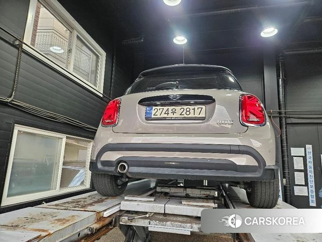 Mini Cooper 2023 Серый из Кореи, фото 2