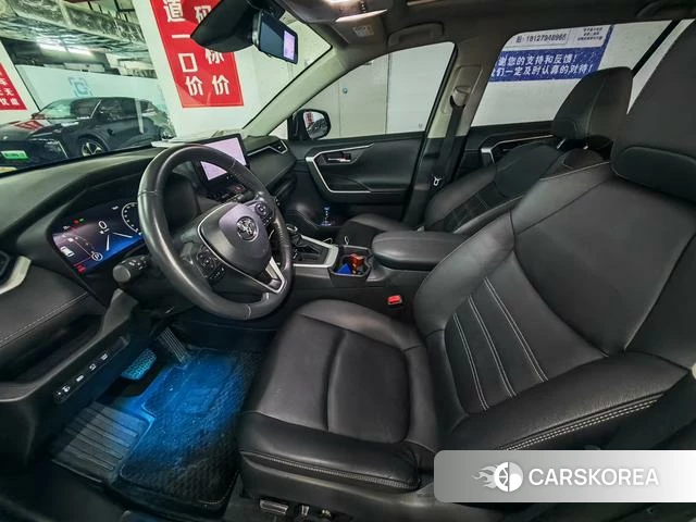 Toyota RAV4 2024 Серебристо-серый из Китая, фото 2