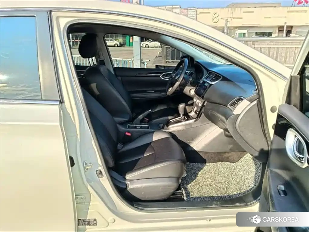 Nissan Sylphy 2023 Белый из Китая, фото 2