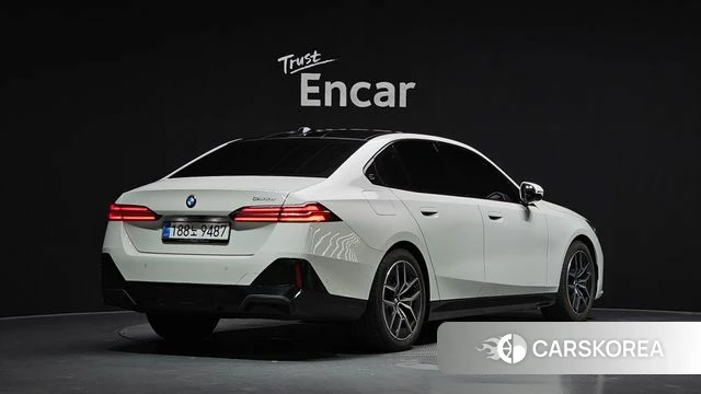 BMW 5 Series (G60) id 5032683 из Кореи 12