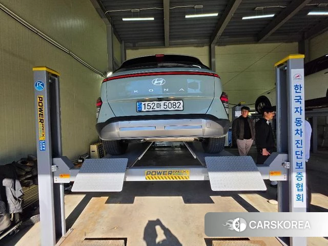 Hyundai Kona Hybrid (SX2) 2023 Зеленый из Кореи, фото 2