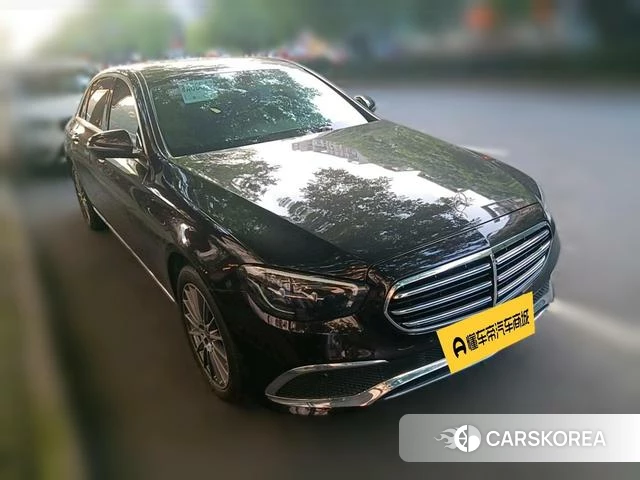 Mercedes-Benz E-Class 2023 Черный из Китая, фото 2