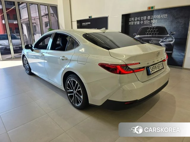 Toyota Camry (XV80) 2026 Белый из Кореи, фото 6