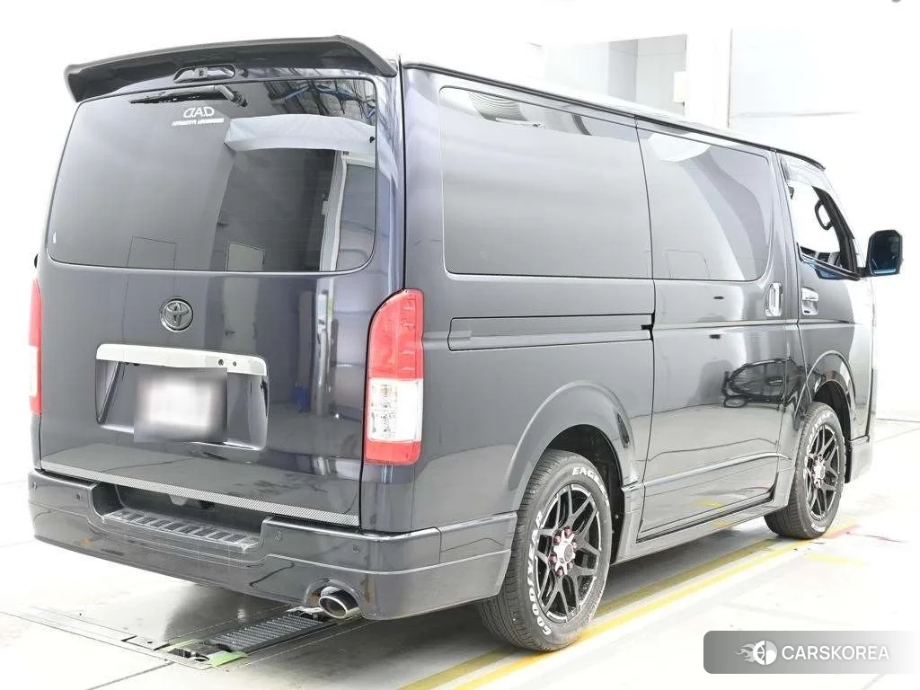 Toyota HiAce Van 2021 из Японии, фото 2