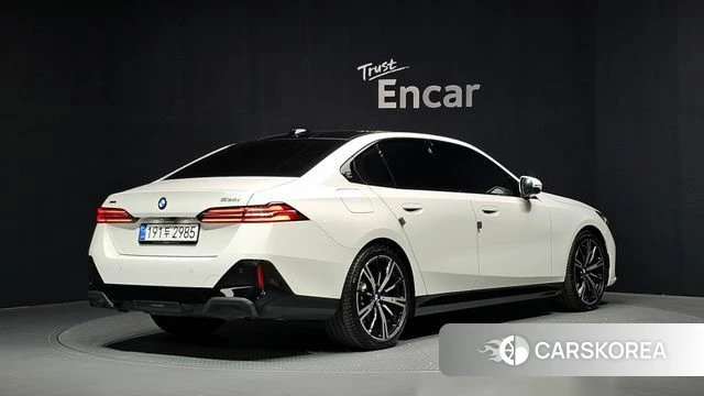 BMW 5 Series (G60) id 5045476 из Кореи 12