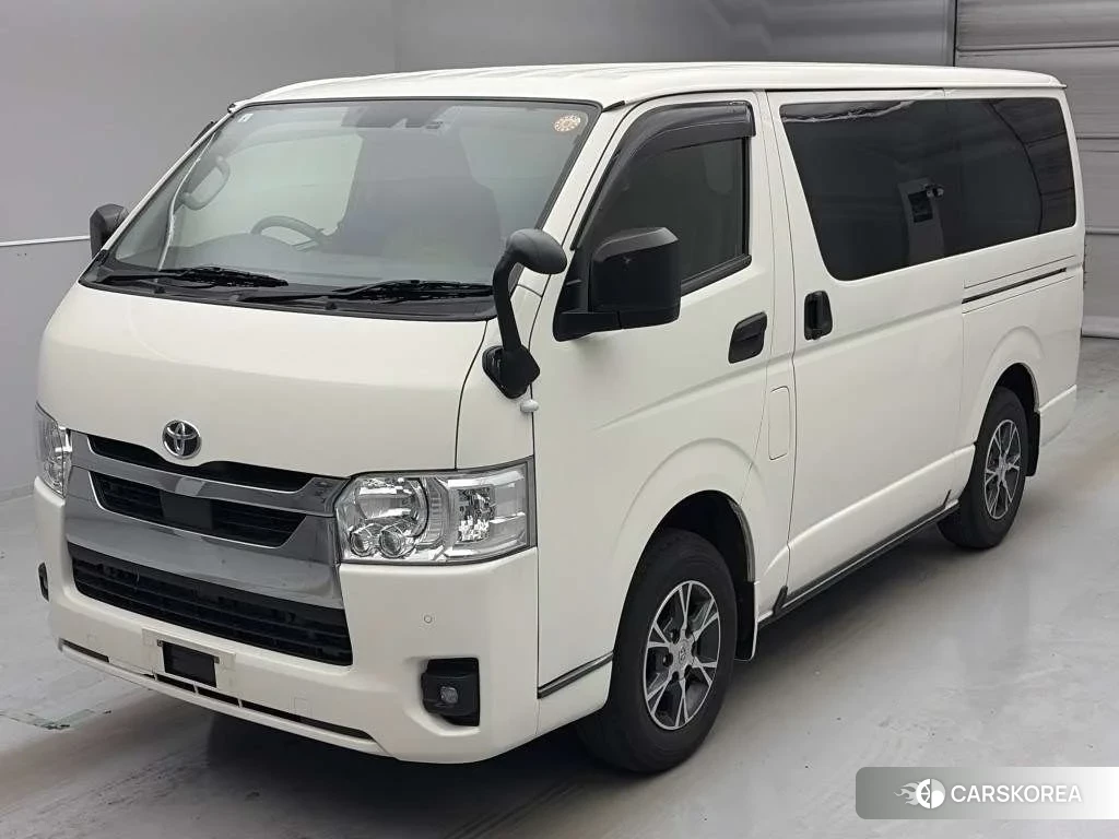 Toyota HiAce Van 2023 из Японии, фото 2