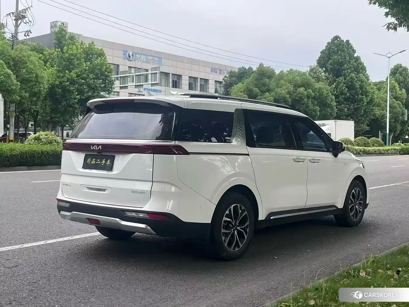 Kia Carnival 2024 Белый из Китая, фото 2
