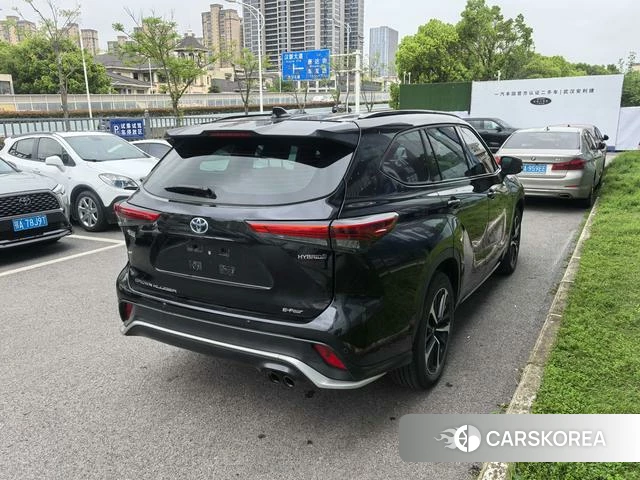 Toyota Crown 2022 Черный из Китая, фото 2