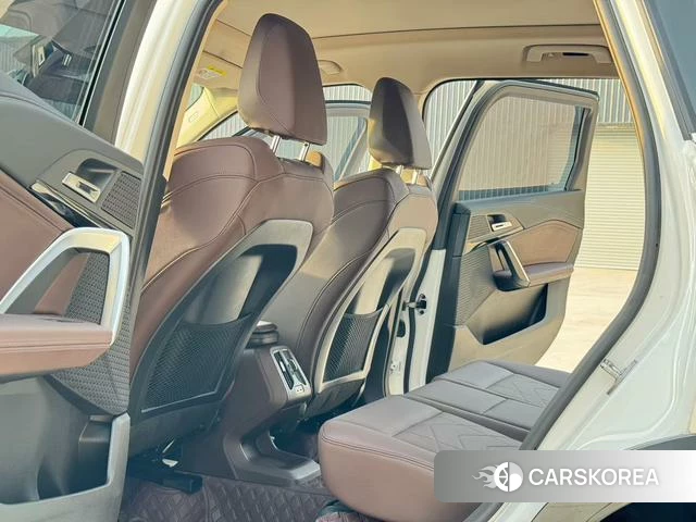 BMW X1 2023 Белый из Китая, фото 2