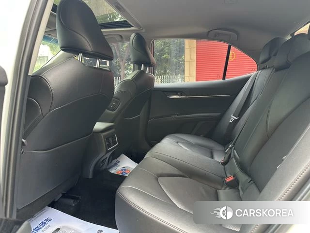 Toyota Camry 2023 Белый из Китая, фото 5