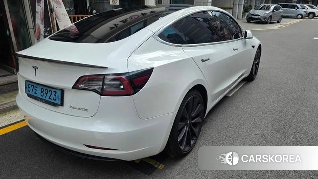 Tesla Model 3 2020 Белый из Кореи, фото 2