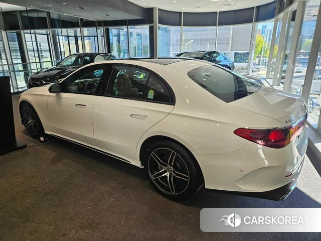 Mercedes-Benz E-Class W214 2026 Белый из Кореи, фото 4