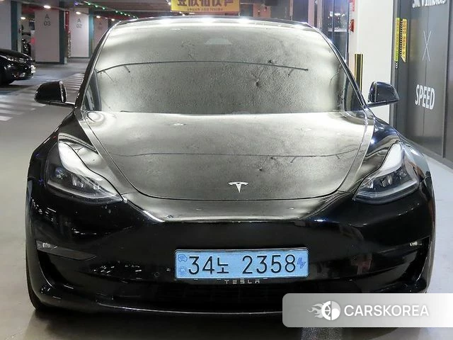 Tesla Model 3 2021 Черный из Кореи, фото 2